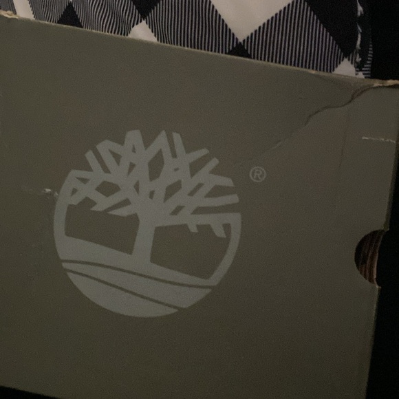 Boots - Picture 5 of 6